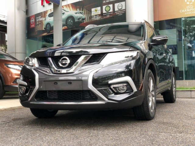 Cần bán xe Nissan X trail 2.5 SV Luxury năm sản xuất 2020, màu đen, 893 triệu0