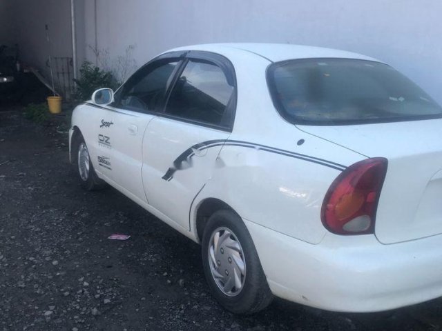 Bán ô tô Daewoo Lanos năm 2000, màu trắng, nhập khẩu, 69tr