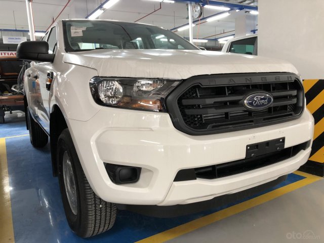 Ford Ranger 2.2 XL nhiều màu, số sàn, dẫn động 2 cầu, giá 565 triệu0