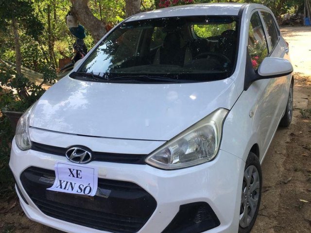 Bán Hyundai Grand i10 2016, màu trắng, xe nhập0