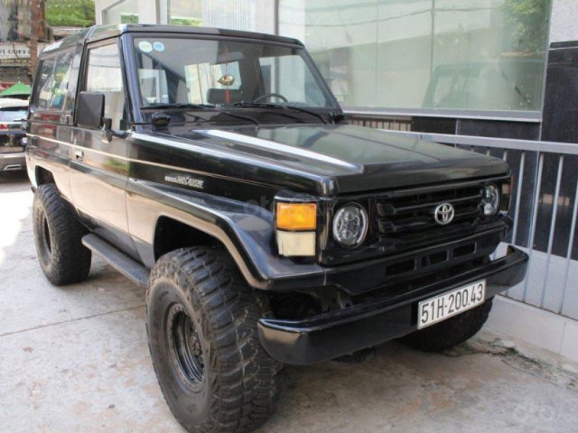 Cần bán Toyota Land Cruiser BJ70 4.0 MT 1990, màu đen, xe nhập  