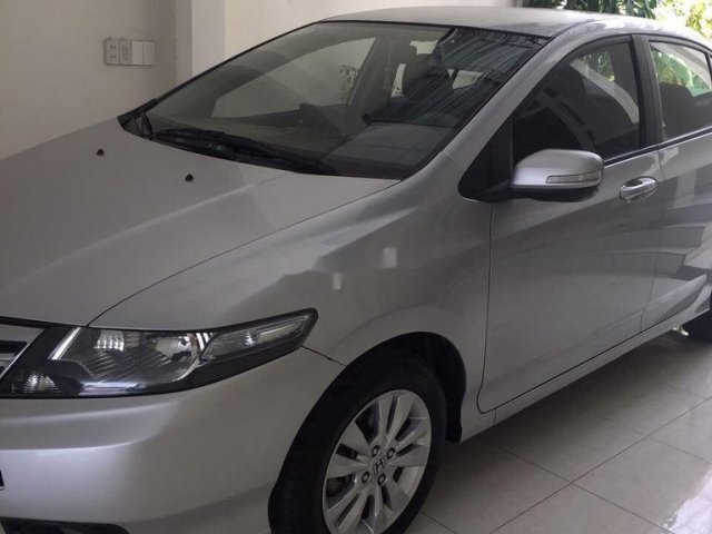 Bán Honda City 2013, màu bạc, đi 95.000 km, 365tr