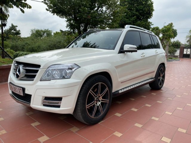 Cần bán lại xe Mercedes GLK300 sản xuất năm 2009