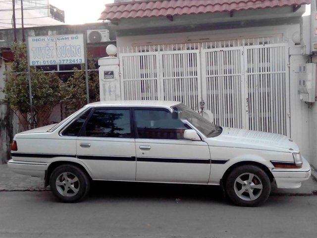 Bán Toyota Corona năm sản xuất 1987, màu trắng, nhập khẩu, siêu bền