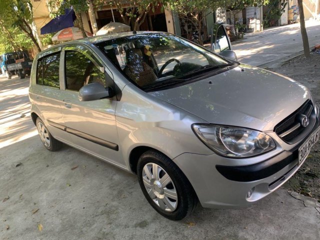 Giá đình lên đời bán Hyundai Getz sản xuất năm 2009, màu bạc, nhập khẩu