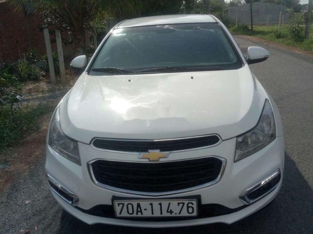 Cần bán Chevrolet Cruze năm sản xuất 2016 còn mới, giá tốt