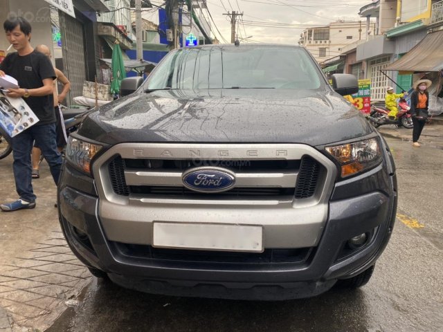 Cần bán lại xe Ford Ranger XLS MT năm sản xuất 2017, màu xám, xe cũ chính hãng