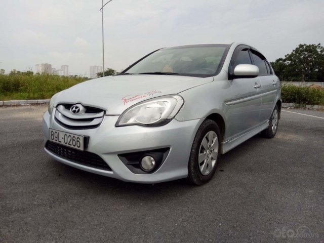 Bán Hyundai Verna 1.4 MT 2009, màu bạc, nhập khẩu 