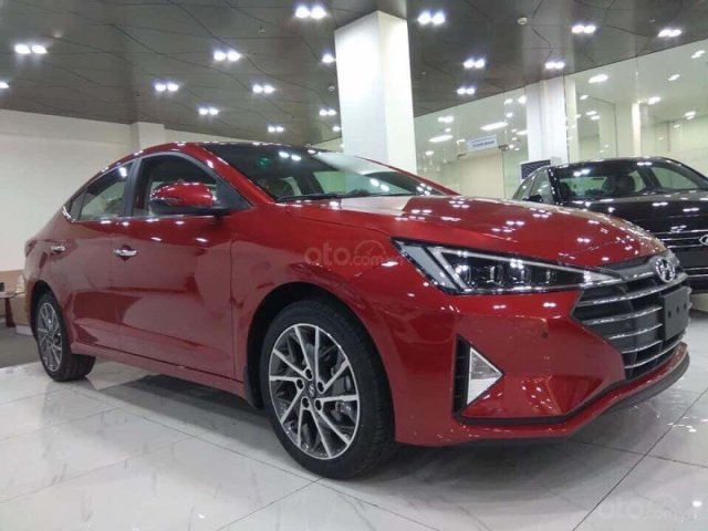 Bán ô tô Hyundai Elantra 2.0 AT sản xuất 2020, màu đỏ0