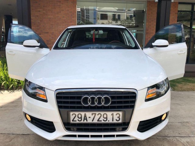 Cần bán gấp Audi A4 sản xuất 2011, nhập khẩu còn mới0