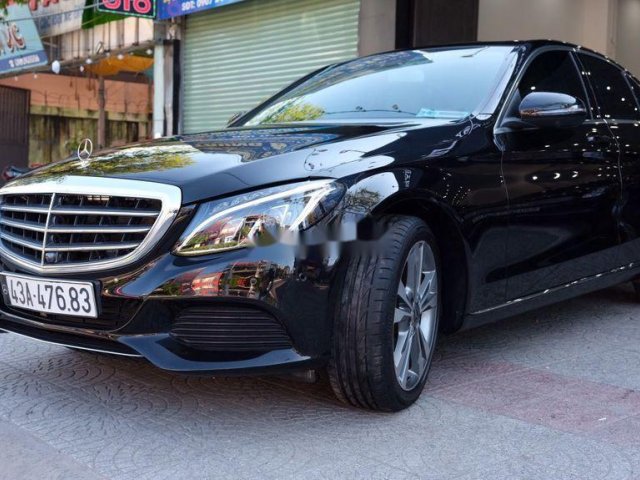 Bán Mercedes C250 đời 2018, màu đen0