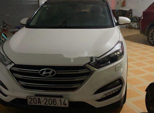 Bán Hyundai Tucson đời 2017, màu trắng, xe gia đình0