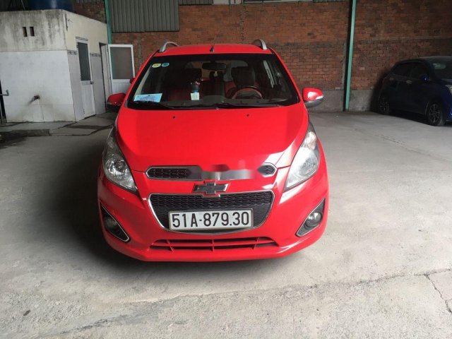 Cần bán xe Chevrolet Spark năm sản xuất 2014, màu đỏ0