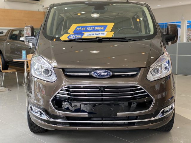 Ford Tourneo Limousine đẳng cấp thương gia, ưu đãi lớn, trả trước 240 triệu, kèm nhiều quà tặng hấp dẫn, giao xe tận nơi0