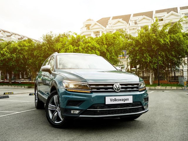 Bán ô tô Volkswagen Tiguan Allspace - khuyến mãi tốt nhất - trả trước chỉ từ 350tr, xe giao ngay toàn quốc