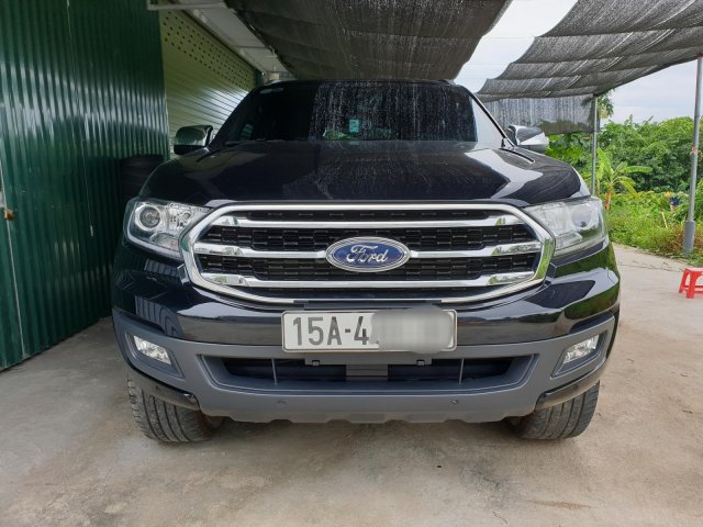 Cần bán gấp Ford Everest 2.0 Bitubo, màu đen, xe nhập, giá cạnh tranh0