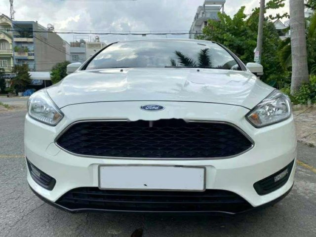 Cần bán Ford Focus đời 2018, màu trắng 