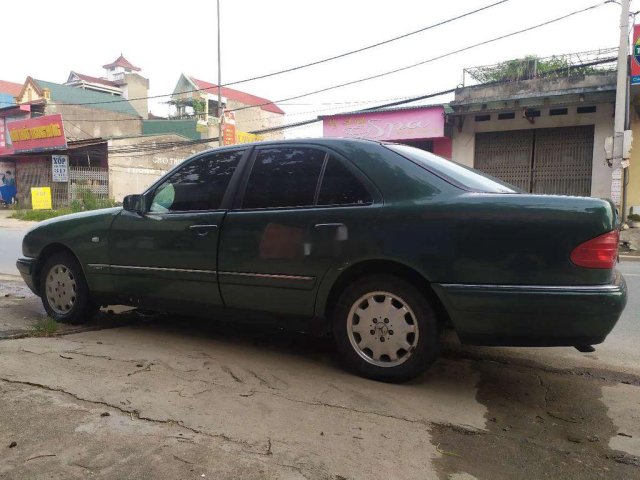 Bán xe Mercedes E230 1997, nhập khẩu nguyên chiếc, giá 95tr0