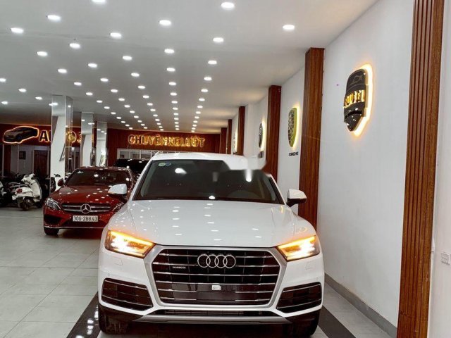 Bán Audi Q5 sản xuất năm 2017, màu trắng, nhập khẩu chính chủ0