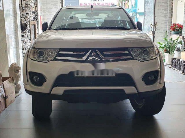 Bán Mitsubishi Pajero Sport sản xuất năm 2016, màu trắng, số sàn