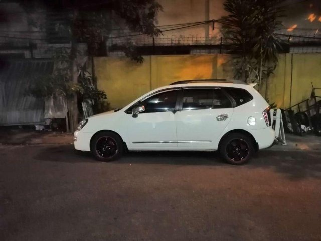 Bán xe Kia Carens 1.6 MT năm sản xuất 2010, màu trắng