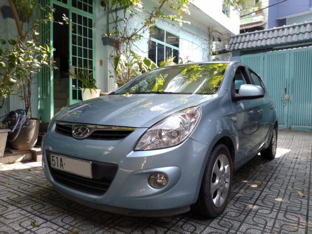 Bán xe Hyundai i20 AT 2010 đi 27.000km một đời chủ0