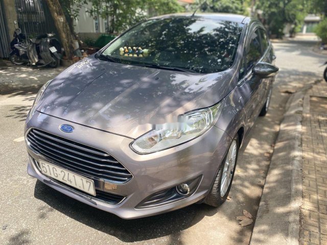 Bán xe Ford Fiesta đời 2016, màu xám