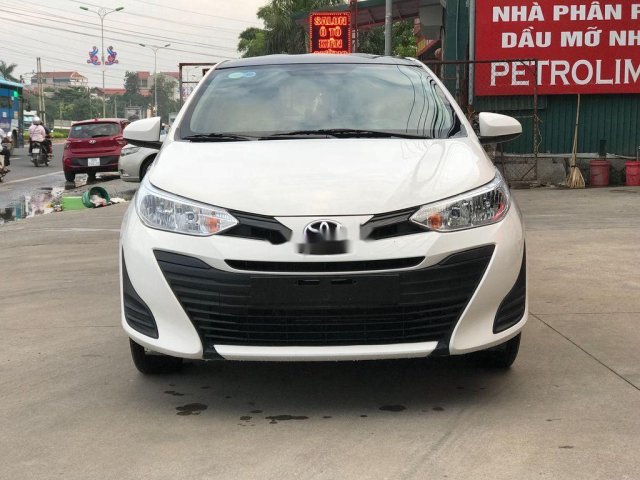 Cần bán Toyota Vios sản xuất 2019, màu trắng, số sàn, giá tốt