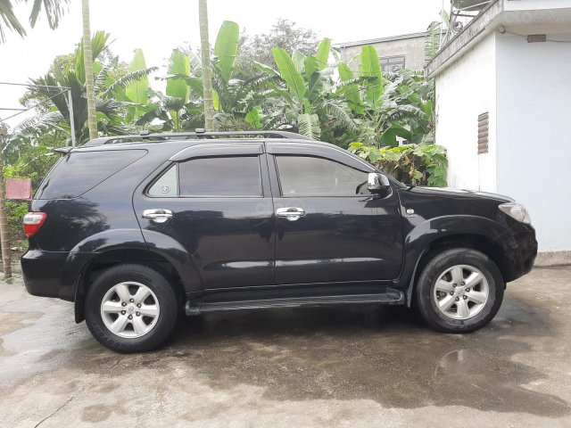 Chính chủ cần bán gấp Fortuner 2010 MT