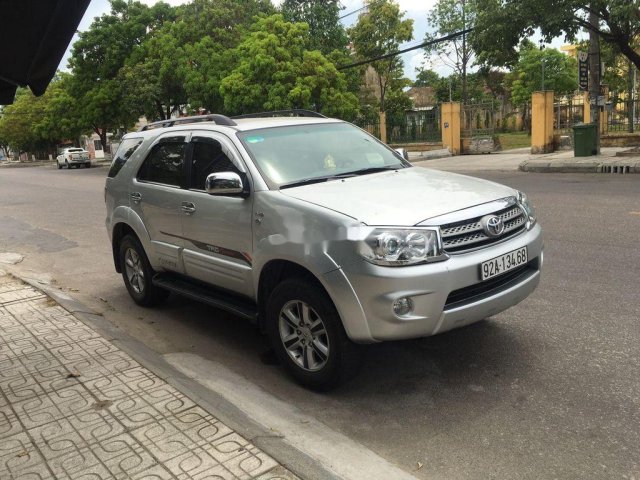 Cần bán lại xe Toyota Fortuner đời 2009 còn mới 