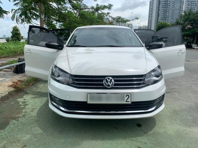 Volkswagen Polo 2018 1.6 AT mới không tỳ vết, trắng Ngọc Trinh, nhìn sang, đăng ký 2019, xe trùm mền, đi 1988 km, siêu lướt0