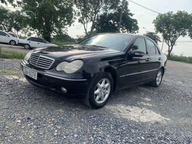 Bán Mercedes MT sản xuất 2001, màu đen số sàn giá cạnh tranh0