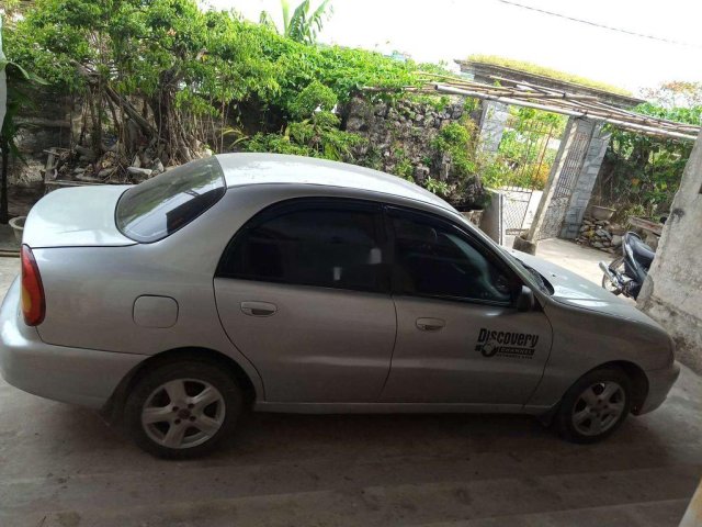 Cần bán xe Daewoo Lanos đời 2004 còn mới, giá tốt