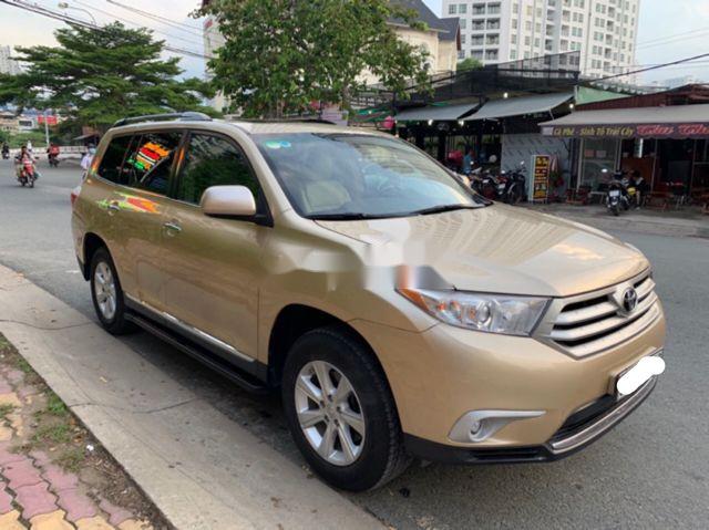 Bán Toyota Highlander 2.7 SE đời 2010, màu vàng, nhập khẩu nguyên chiếc chính chủ