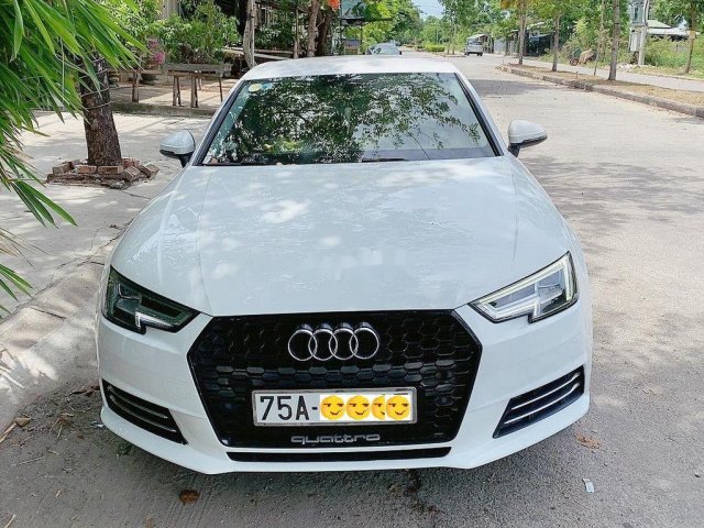 Cần bán gấp Audi A4 sản xuất năm 2017, màu trắng, xe nhập 0