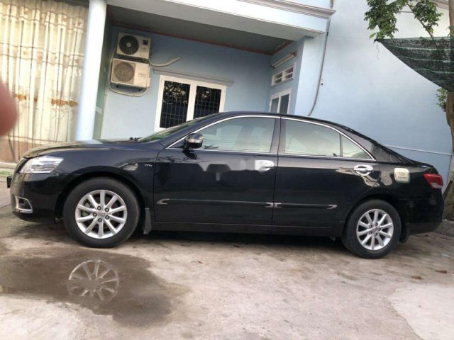 Chính chủ bán Toyota Camry đời 2011, màu đen