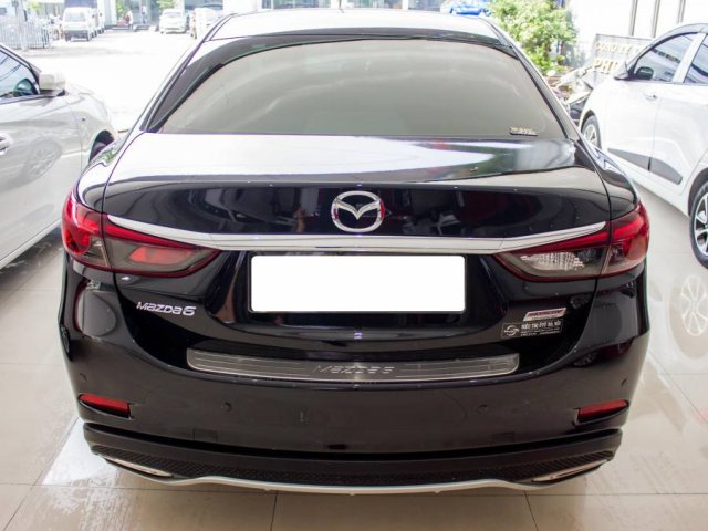 Bán ô tô Mazda 6 Prenium sản xuất 2019, màu đen số tự động, siêu lướt0