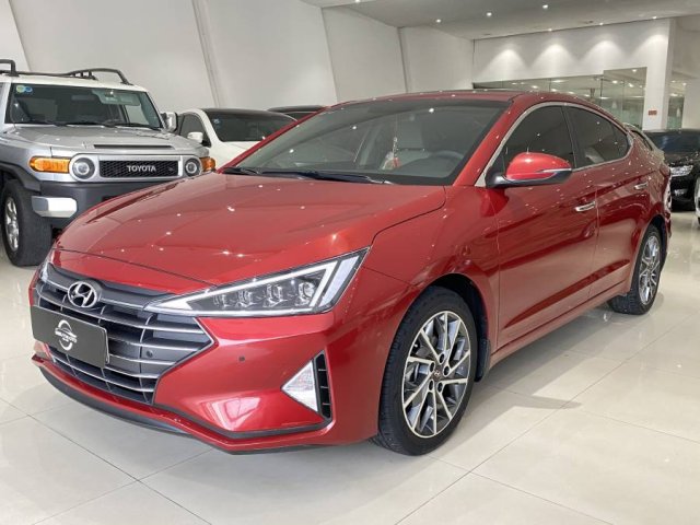 Bán xe Hyundai Elantra năm 2019, màu đỏ