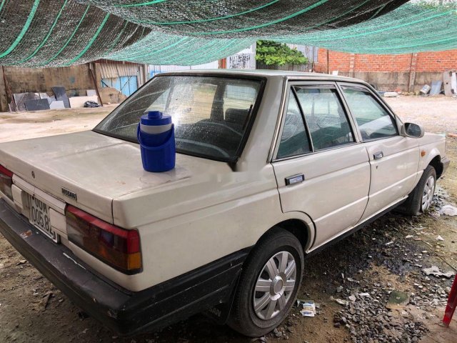 Cần bán xe Nissan Sunny đời 1985, màu trắng, nhập khẩu nguyên chiếc