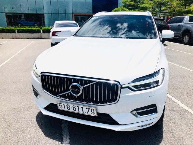 Bán Volvo XC60 đời 2017, màu trắng, nhập khẩu nguyên chiếc, mới 100%0