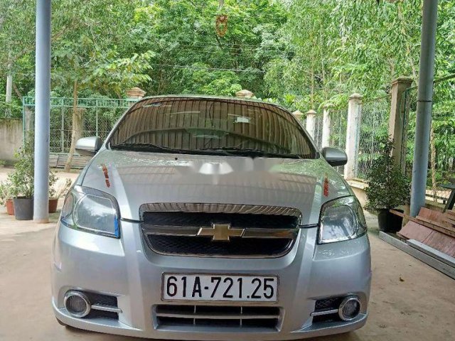 Cần bán gấp Daewoo Gentra 2009, màu bạc, giá 175tr0