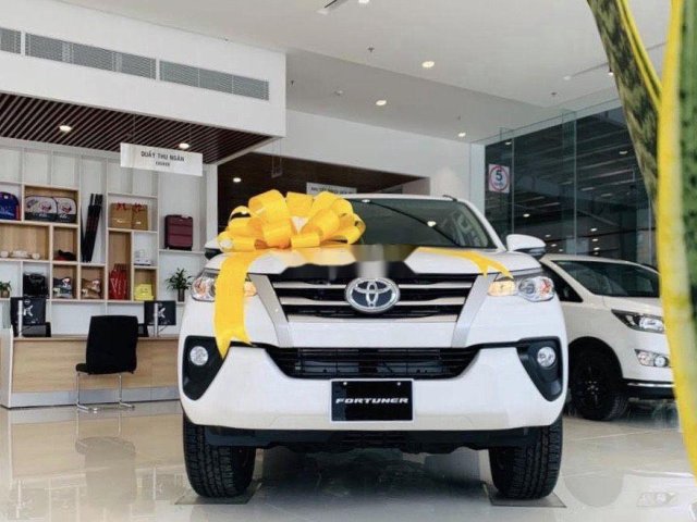 Bán xe Toyota Fortuner 2.4G MT năm sản xuất 2020, số sàn