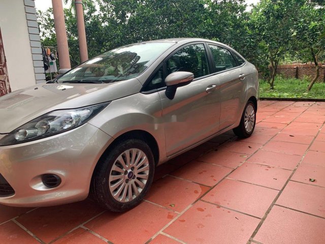 Bán Ford Fiesta đời 2011, màu vàng cát, 288 triệu