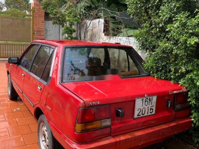 Cần bán Toyota Corolla năm sản xuất 1982, màu đỏ, giá chỉ 50 triệu
