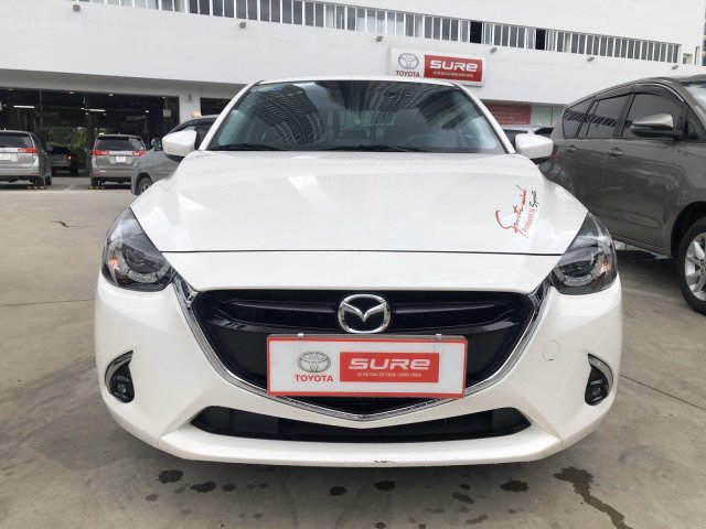 Cần bán Mazda 2 Sedan bản cao nhất 2019, màu trắng đi 7.100km - xe lướt đẹp0