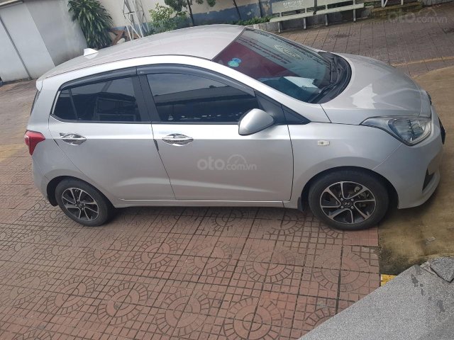 Bán Hyundai Grand i10 2017