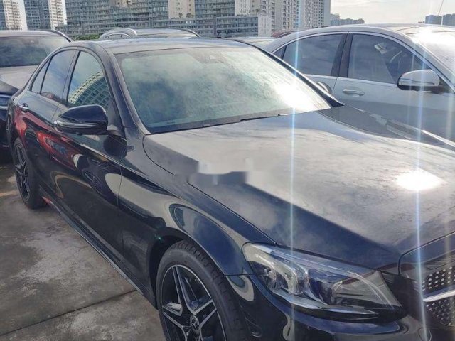 Bán Mercedes C300 đời 2019, màu xanh lam