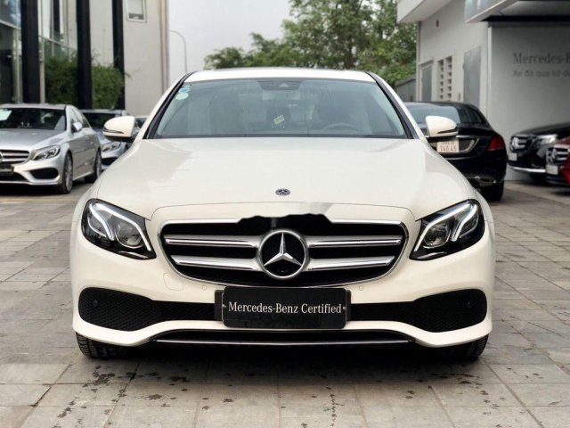 Bán ô tô Mercedes E250 năm sản xuất 2017, màu trắng