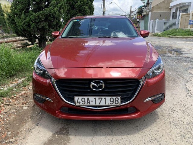 Cần bán Mazda 3 năm sản xuất 2017, màu đỏ, giá chỉ 586 triệu