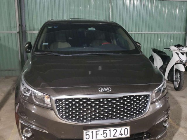 Cần bán Kia Sedona sản xuất năm 2015 còn mới, giá tốt